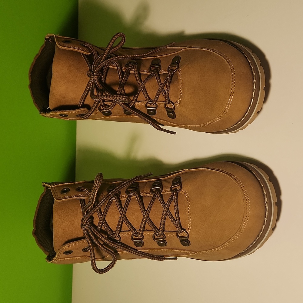 Boys Winter Boots, Tan, Size 5